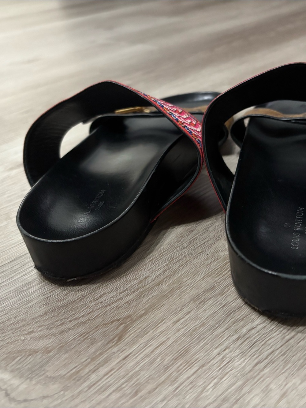 Louis Vuitton bomdia sandals - Picture 7 of 10